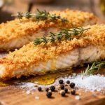Le plat de poisson le plus facile : Comment Julie Andrieu fait dorer ses filets de bar au four sans effort