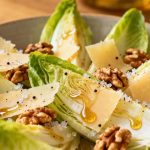 La salade d'endives aux noix de Julie Andrieu : Fraîche, légère et prête en 5 minutes